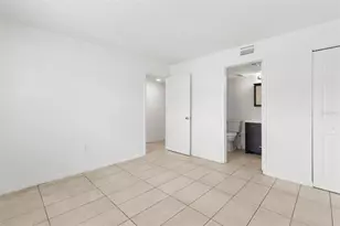 5013 Terrace Palms Cir, Tampa, FL 33617 - Photo 13