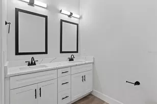 11605 1st St E, Treasure Island, FL 33706 - Photo 31