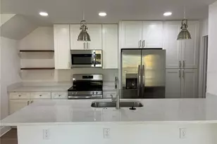 4300 5th Ave S, Saint Petersburg, FL 33711 - Photo 3