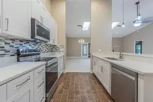 6535 Brentwood Dr., Zephyrhills, FL 33542 - Photo 9