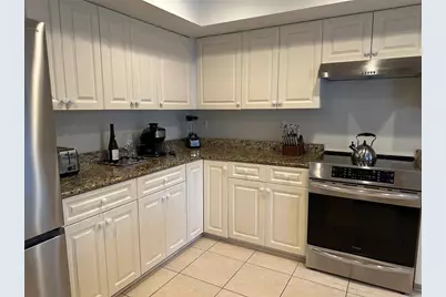 1124 Sunset Point Road #302, Clearwater, FL 33755 - Photo 9