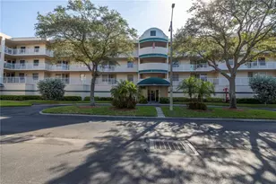 6399 Shoreline Dr, Saint Petersburg, FL 33708 - Photo 1