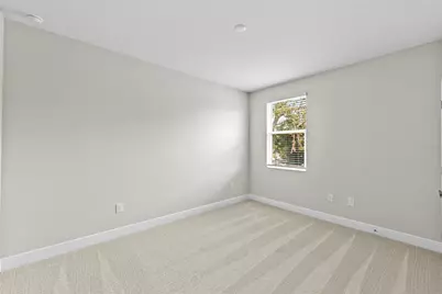 6244 29th Street N, Saint Petersburg, FL 33702 - Photo 37