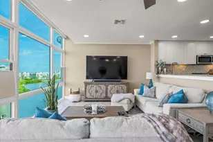 7600 Sun Island Dr S, South Pasadena, FL 33707 - Photo 5