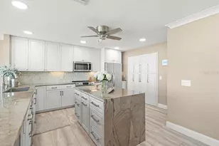 7600 Sun Island Dr S, South Pasadena, FL 33707 - Photo 17