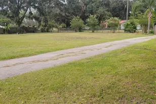 5211 Coronet Rd, Plant City, FL 33566 - Photo 5