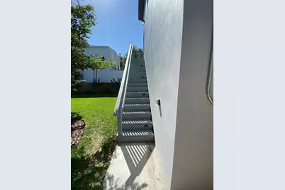 2637 Bayside Drive S, Saint Petersburg, FL 33705 - Photo 33