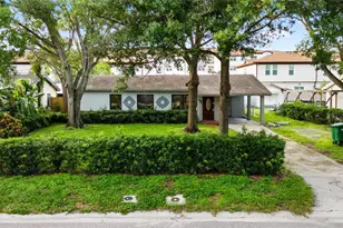 4005 W Pearl Ave, Tampa, FL 33611 - Photo 1