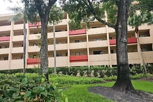 3076 Eastland Blvd, Clearwater, FL 33761 - Photo 3