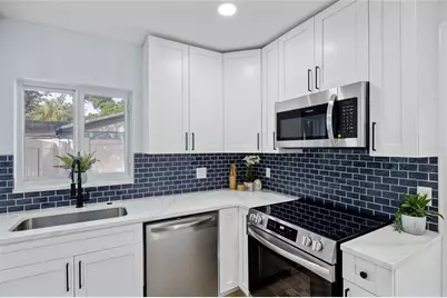 1720 SE Lambright Street, Tampa, FL 33610 - Photo 13