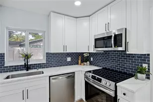 1720 SE Lambright St, Tampa, FL 33610 - Photo 13