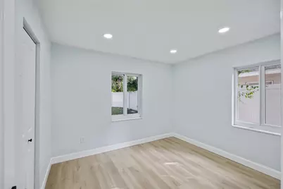 1720 SE Lambright Street, Tampa, FL 33610 - Photo 19
