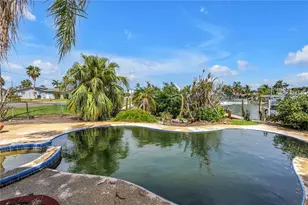 557 Crystal Dr, Madeira Beach, FL 33708 - Photo 23