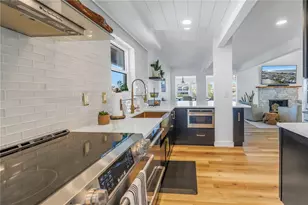 12016 Lagoon Ln, Treasure Island, FL 33706 - Photo 13