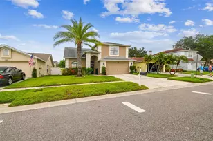 11605 Branch Mooring Dr, Tampa, FL 33635 - Photo 9