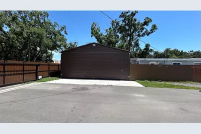 2001 S 51st Street, Tampa, FL 33619 - Photo 7