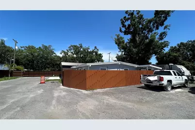 2001 S 51st Street, Tampa, FL 33619 - Photo 9