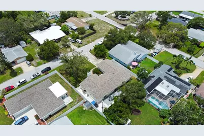8785 Wildwood Lane, Seminole, FL 33776 - Photo 45