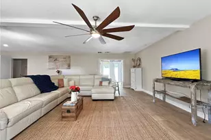 8785 Wildwood Ln, Seminole, FL 33776 - Photo 21