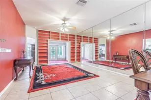 35219 Janine Dr, Zephyrhills, FL 33541 - Photo 9