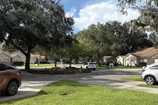 35219 Janine Dr, Zephyrhills, FL 33541 - Photo 29