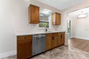 1024 San Marco Dr, Largo, FL 33770 - Photo 9