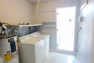 2205 Calexico Way S, Saint Petersburg, FL 33712 - Photo 9