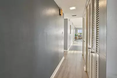 8950 Park Boulevard #405, Seminole, FL 33777 - Photo 3