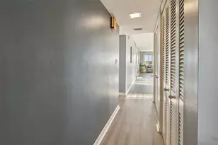 8950 Park Blvd, Seminole, FL 33777 - Photo 3