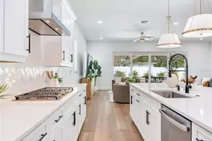 2814 54th St S, Gulfport, FL 33707 - Photo 23