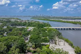 512 S 51st St, Tampa, FL 33619 - Photo 1