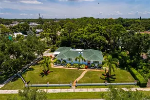 100 Park St S, Saint Petersburg, FL 33707 - Photo 1