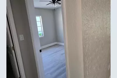 804 W Linebaugh Avenue, Tampa, FL 33612 - Photo 21