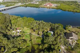 512 S 51st St, Tampa, FL 33619 - Photo 1