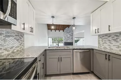 4213 Fairway Run #0, Tampa, FL 33618 - Photo 7