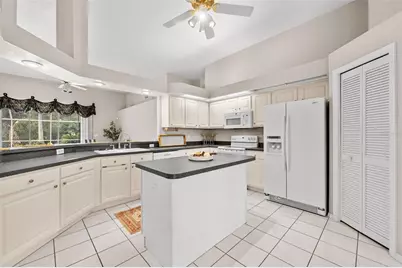18908 Fairwood Court, Tampa, FL 33647 - Photo 47