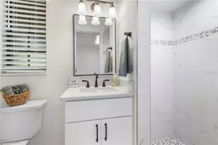 404 Dickman Dr SW, Ruskin, FL 33570 - Photo 69