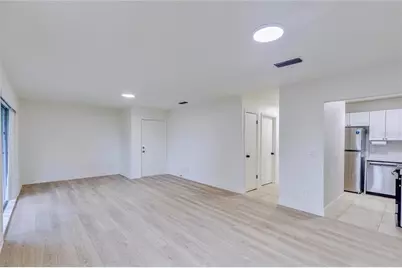 13718 Orange Sunset Drive #202, Tampa, FL 33618 - Photo 7