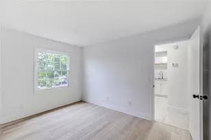 13718 Orange Sunset Dr, Tampa, FL 33618 - Photo 13