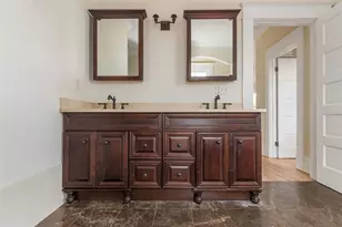 950 12th St N, Saint Petersburg, FL 33705 - Photo 37