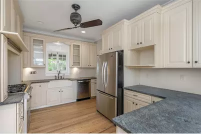 950 12th Street N, Saint Petersburg, FL 33705 - Photo 17