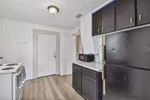 2402 N Highland Ave, Tampa, FL 33602 - Photo 29