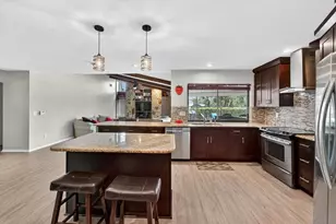 2004 N Golfview Dr, Plant City, FL 33566 - Photo 9