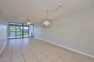 2424 W Tampa Bay Blvd, Tampa, FL 33607 - Photo 9