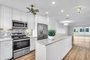 3010 59th St S, Gulfport, FL 33707 - Photo 1