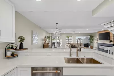 160 Marina Del Rey Court, Clearwater Beach, FL 33767 - Photo 21