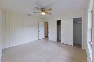 6374 Hampton Dr N, Saint Petersburg, FL 33710 - Photo 29