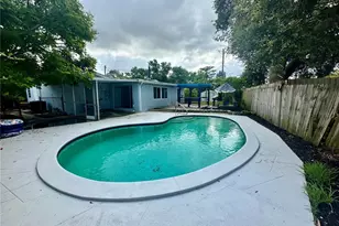 6374 Hampton Dr N, Saint Petersburg, FL 33710 - Photo 3