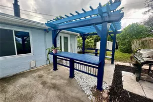 6374 Hampton Dr N, Saint Petersburg, FL 33710 - Photo 39