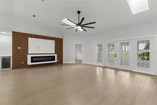 6549 Brentwood Dr., Zephyrhills, FL 33542 - Photo 9